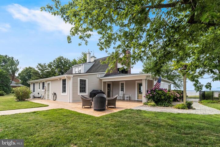 Property Photo:  40115 Combs Creek Way  MD 20650 