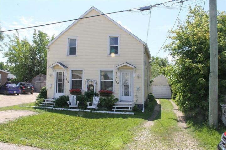 Property Photo:  564 Provencher Boulevard  MB R2J 3R1 