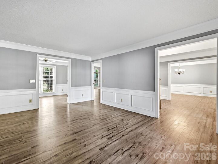 Property Photo: 12903 Fallcross Court NC 28078