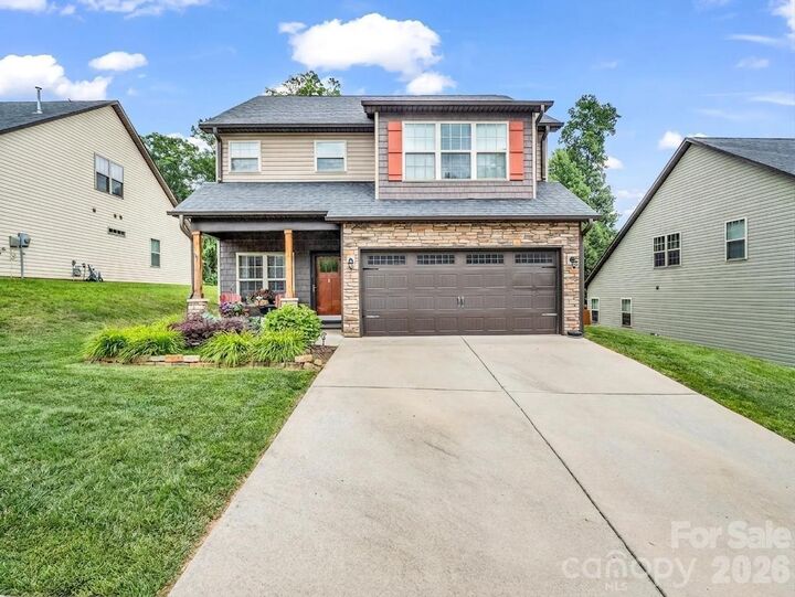 Property Photo:  8 Mallard Run Drive  NC 28704 