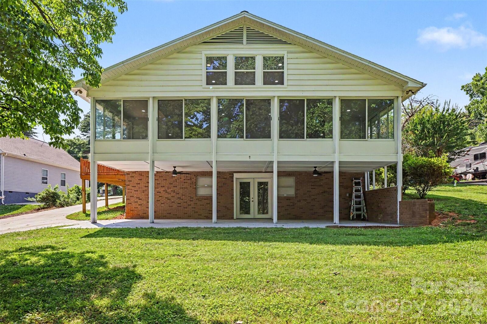Property Photo: 6917 Navajo Trail NC 28673