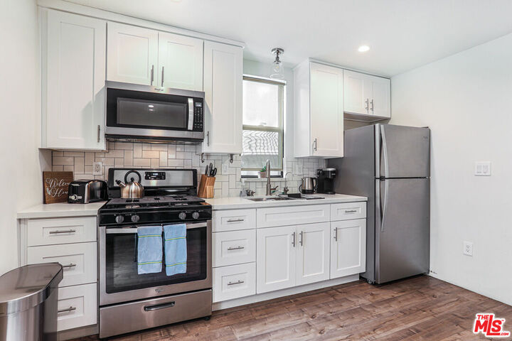 Property Photo:  8963 Cadillac  CA 90034 
