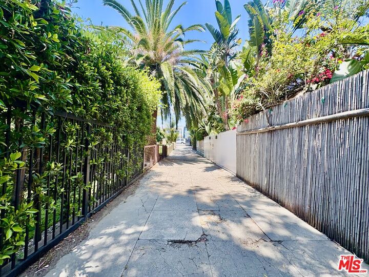 Property Photo: 30 20th Ave CA 90291