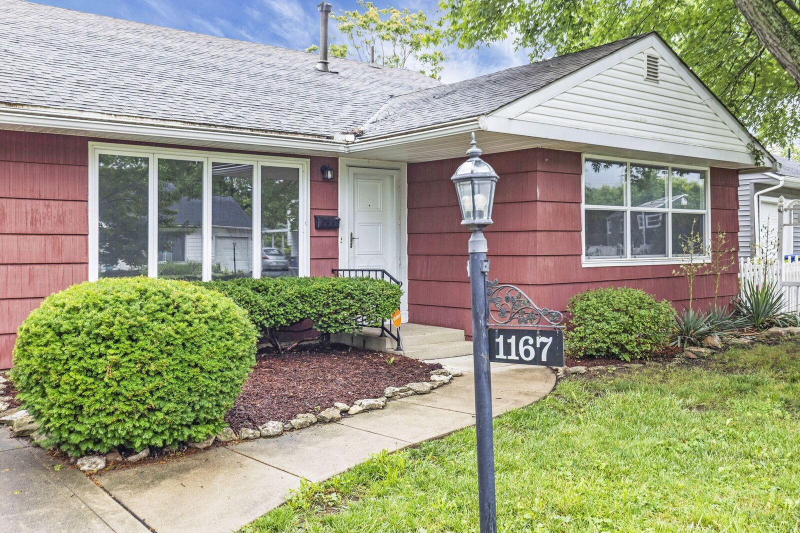 Property Photo:  1167 Manfeld Drive  OH 43227 