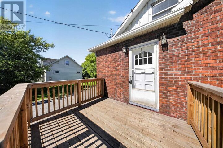 Property Photo:  203 Letcher St  ON P6C 4Y4 