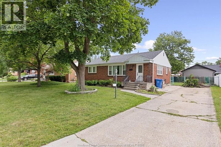 Property Photo:  3162 Avondale  ON N9E 1X3 