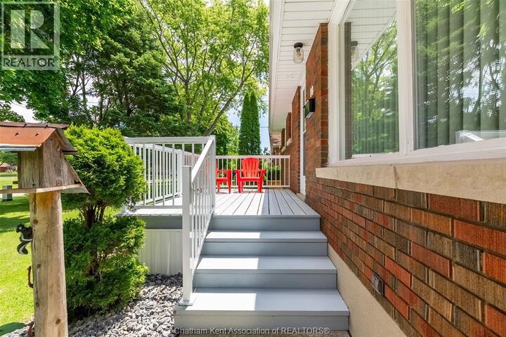 Property Photo:  88 Dunvegan Drive  ON N7M 5A2 