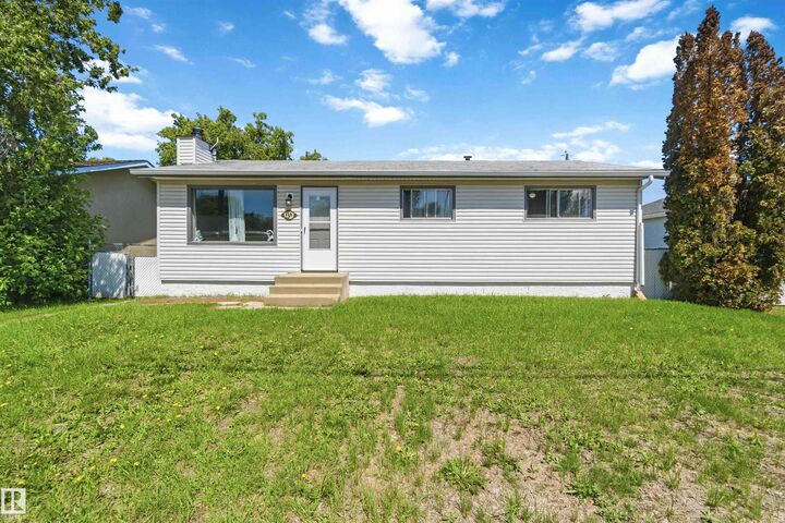 4608 48 Avenue — photo 1