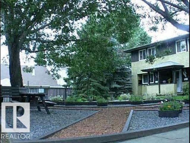 Property Photo:  1704 37 Street NW  AB T6L 2R7 