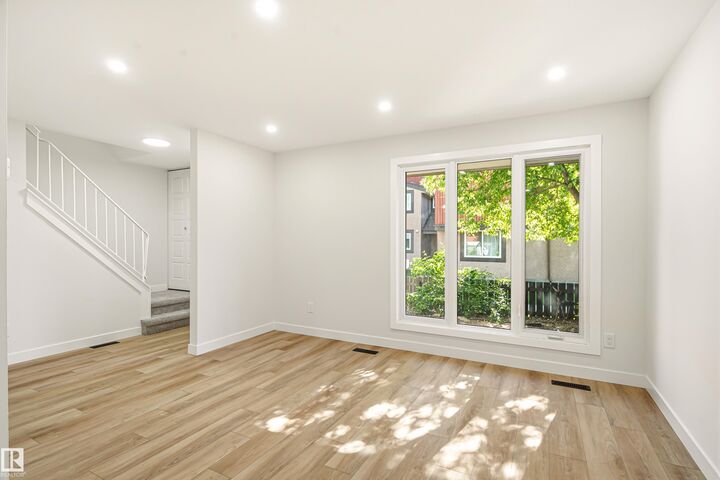 Property Photo: 18217 84 Avenue NW AB T5T 1T7