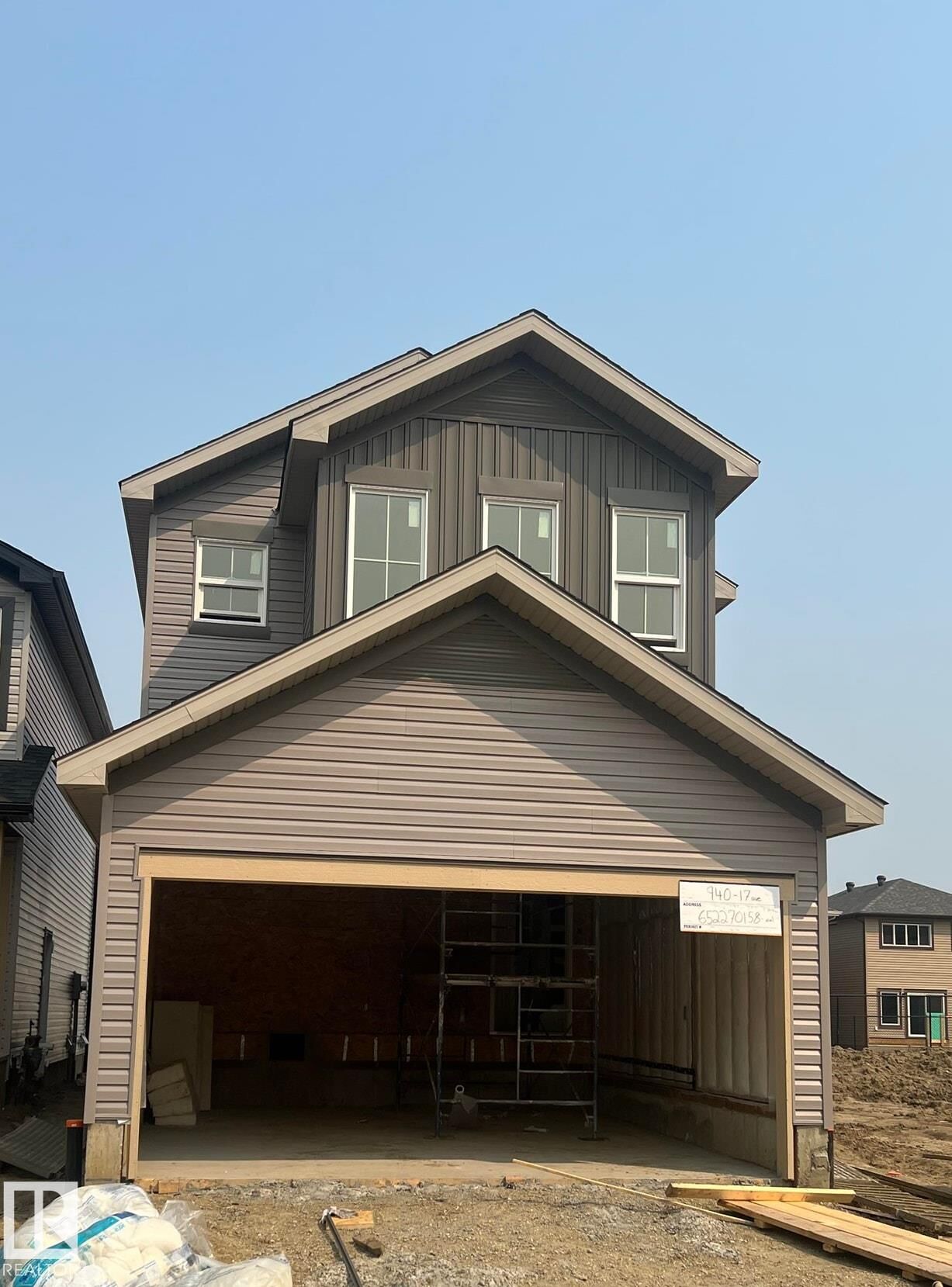 Property Photo:  940 17 Avenue NW  AB T6T 2N5 