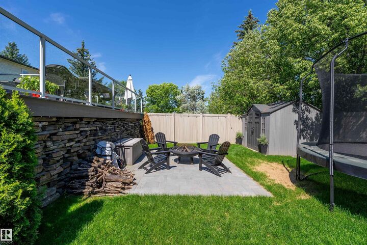 Property Photo:  4 Wentworth Crescent  AB T8N 3G8 