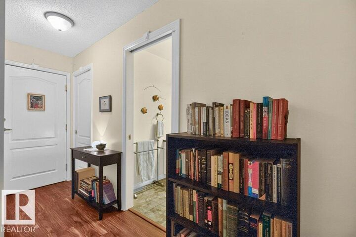 Property Photo:  10508 119 Street NW 117  AB T5H 4M1 