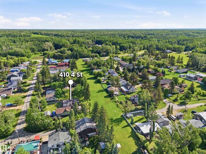 Property Photo:  410 4 St Yellowstone  AB T0E 1A0 