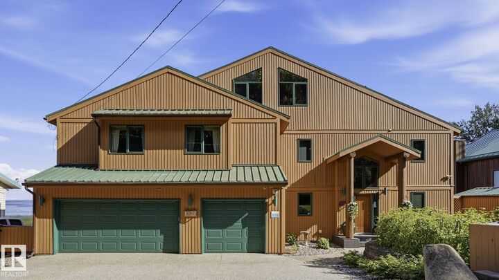 Property Photo: 1067 1 Avenue AB T0E 0V0