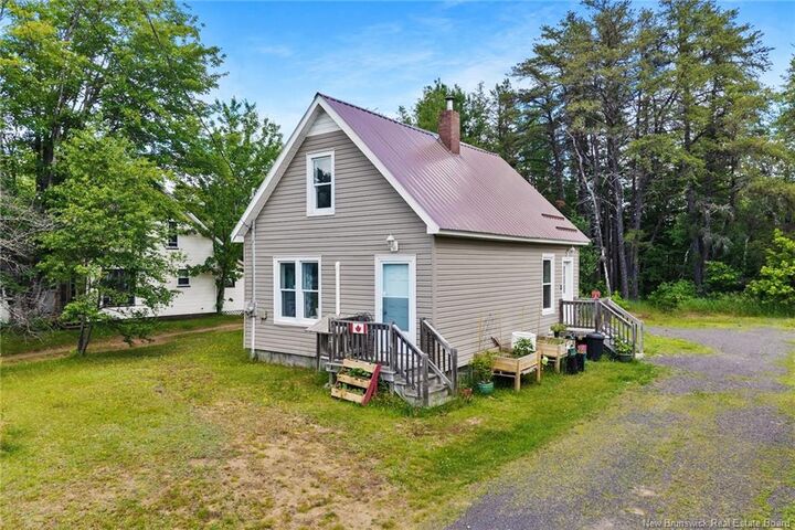 Property Photo:  72 McLeod Ave  NB E4A 2B8 