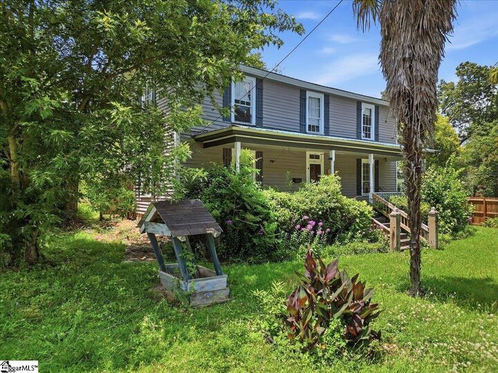 Property Photo: 419 Academy Street SC 29360