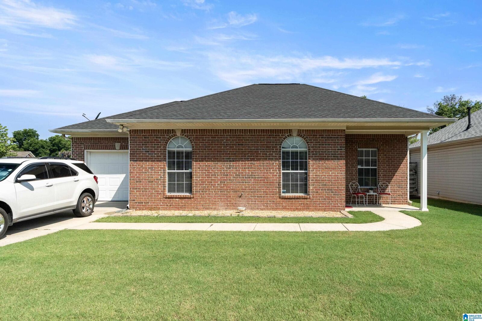 Property Photo: 8627 Cedar Springs Circle AL 35094