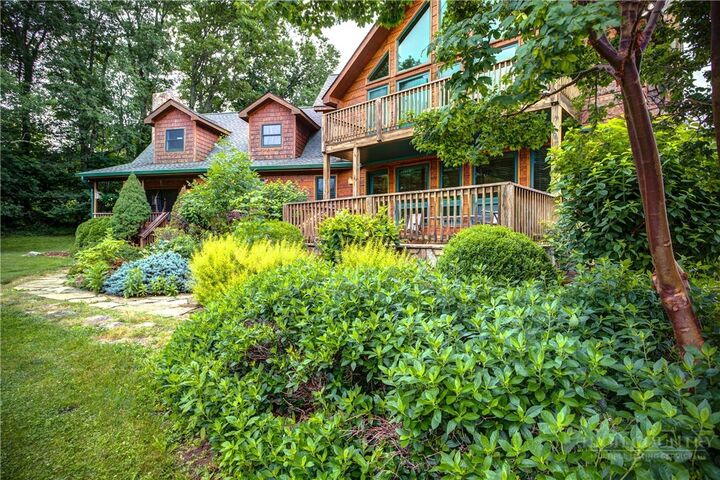 Property Photo: 391 Camelot Drive NC 28604