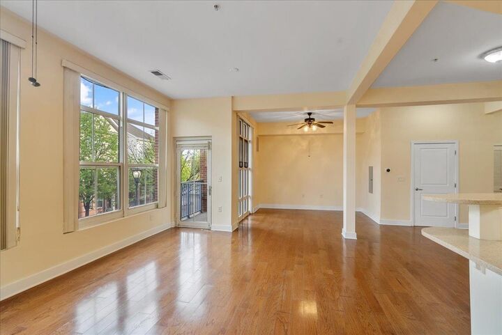 Property Photo:  3 Greenwich Dr 85  NJ 07305 