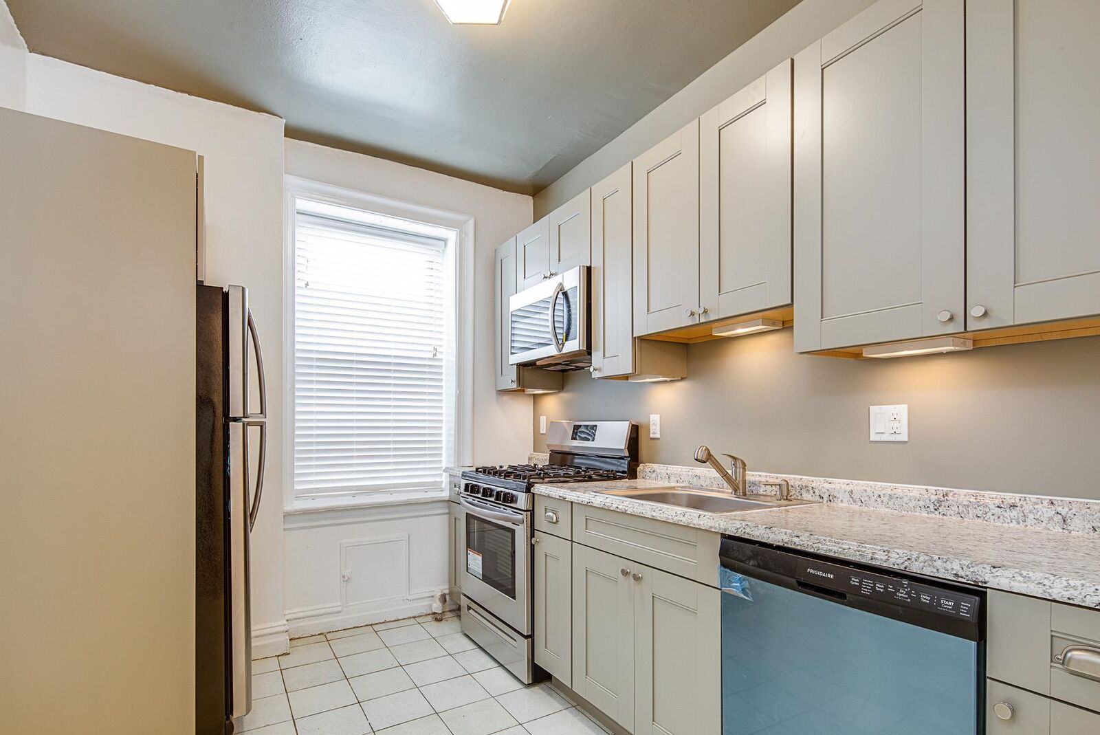 Property Photo:  101 73rd St 25  NJ 07047 