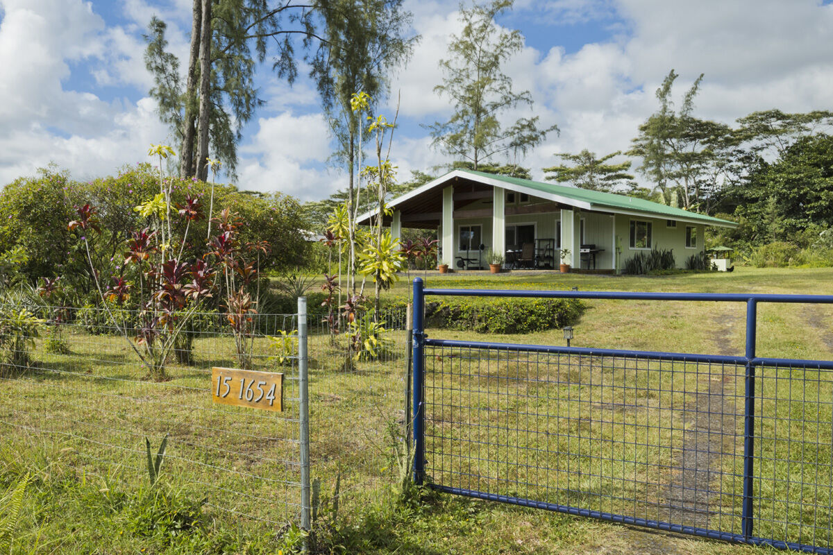 Property Photo: 15-1654 9th Ave HI 96749