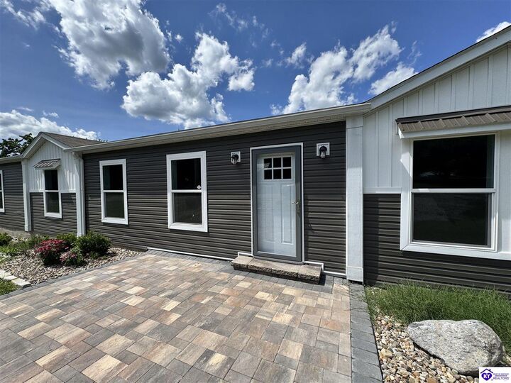 Property Photo:  115 Maple Street  KY 40146 