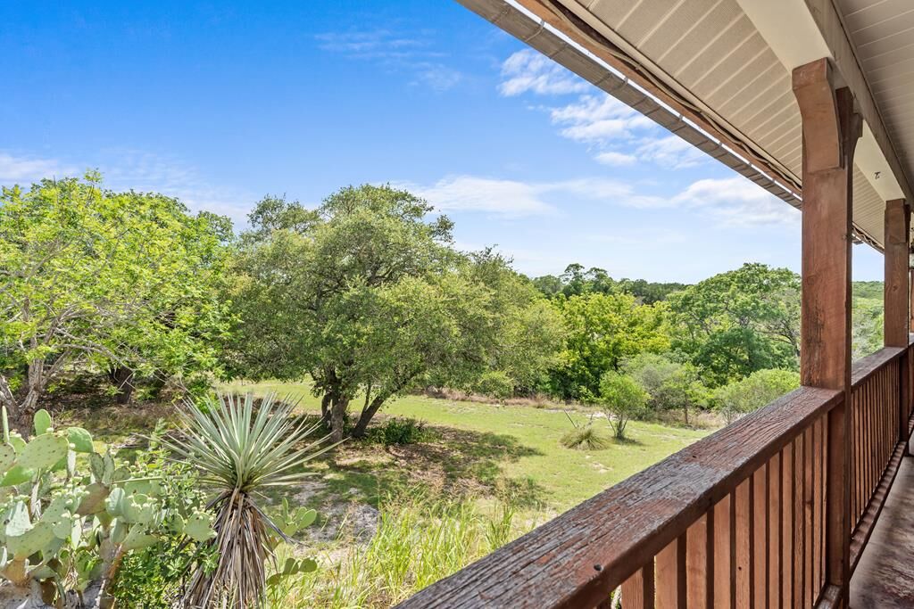 Property Photo:  320 Spicer Loop  TX 78028 