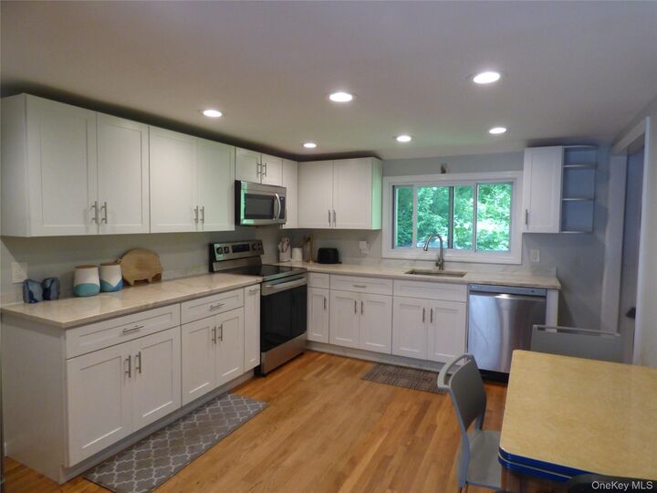 Property Photo:  156 Brook Trail  NY 10925 