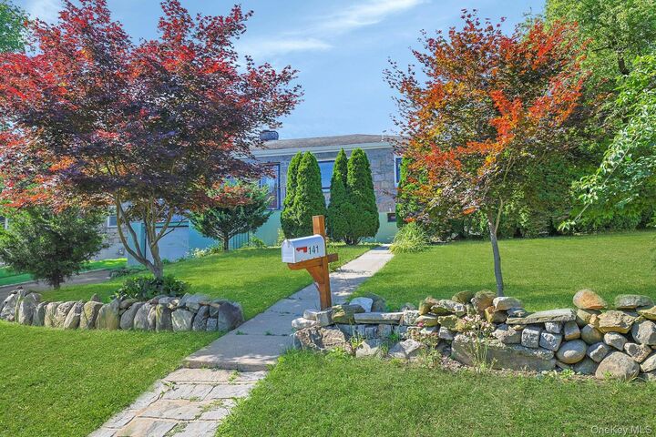 Property Photo:  141 Curtis Lane  NY 10710 