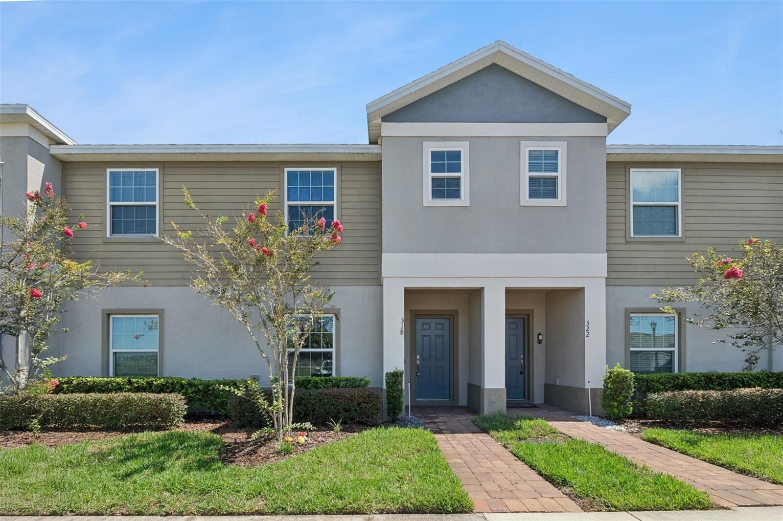Property Photo:  318 Annabelle Way  FL 33837 