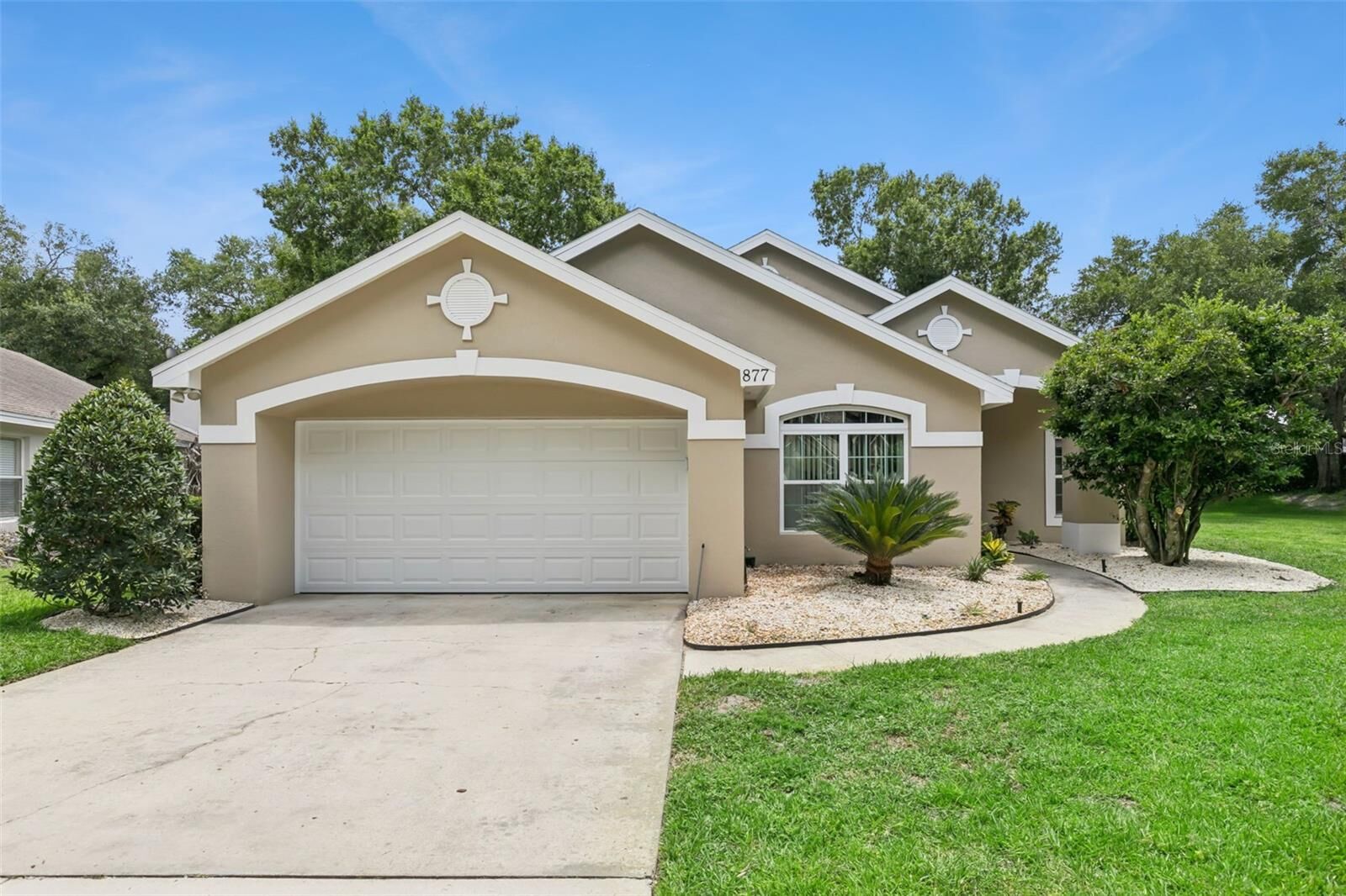 Property Photo:  877 Paddington Terrace  FL 32746 