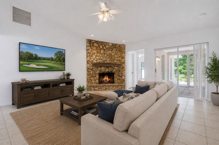 Property Photo:  400 N Pine Meadow Drive  FL 32713 