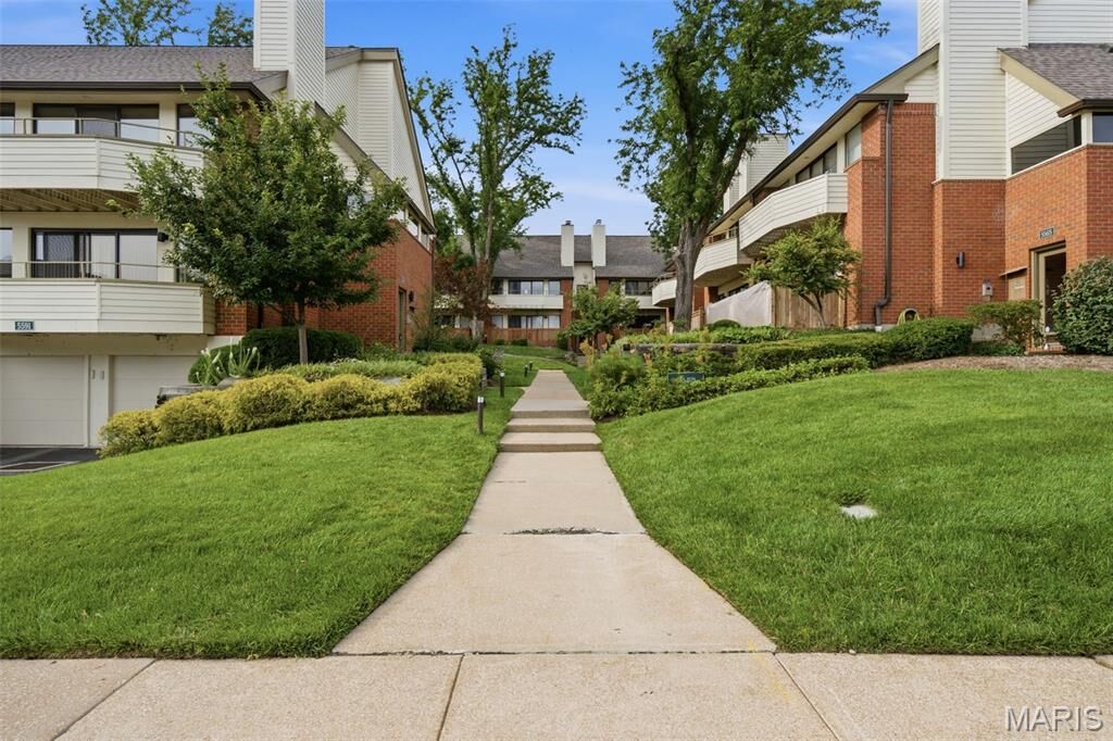 Property Photo:  5575 Waterman Boulevard C  MO 63112 