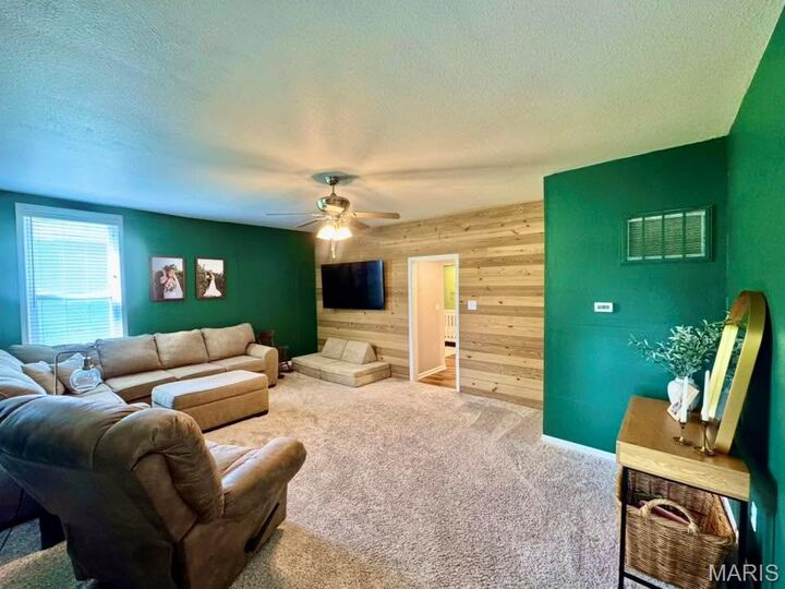 Property Photo:  519 N Locust Street  MO 63456 