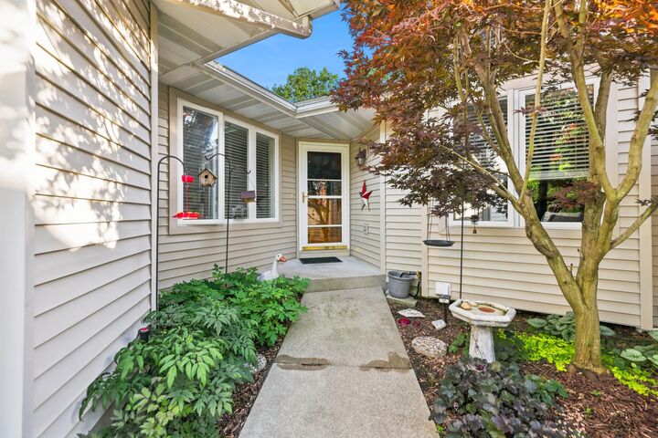 Property Photo:  2203 Shetland Drive NE  MI 49505 
