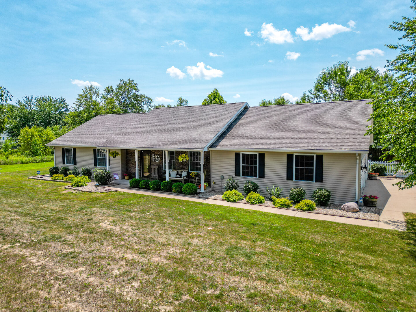 Property Photo: 923 Sycamore Road IL 62901