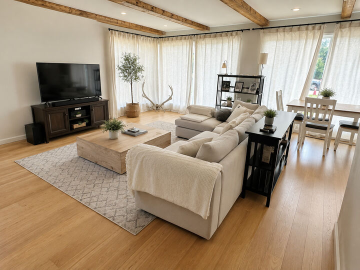 Property Photo:  1604 Oakton Street  IL 60068 