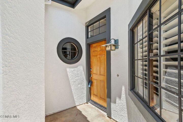 Property Photo: 4819 La Rosa Drive CA 91377