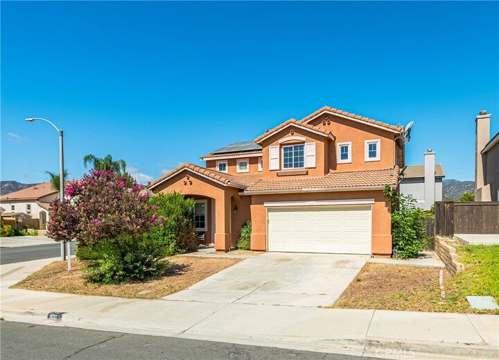Property Photo:  300 Date Street  CA 92530 