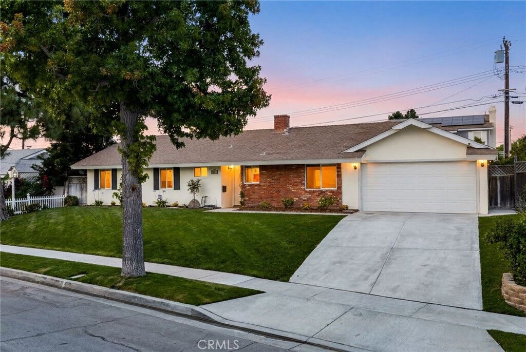 Property Photo:  18281 Avolinda  CA 92886 