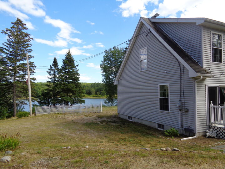 Property Photo:  33 Landing Road  ME 04680 