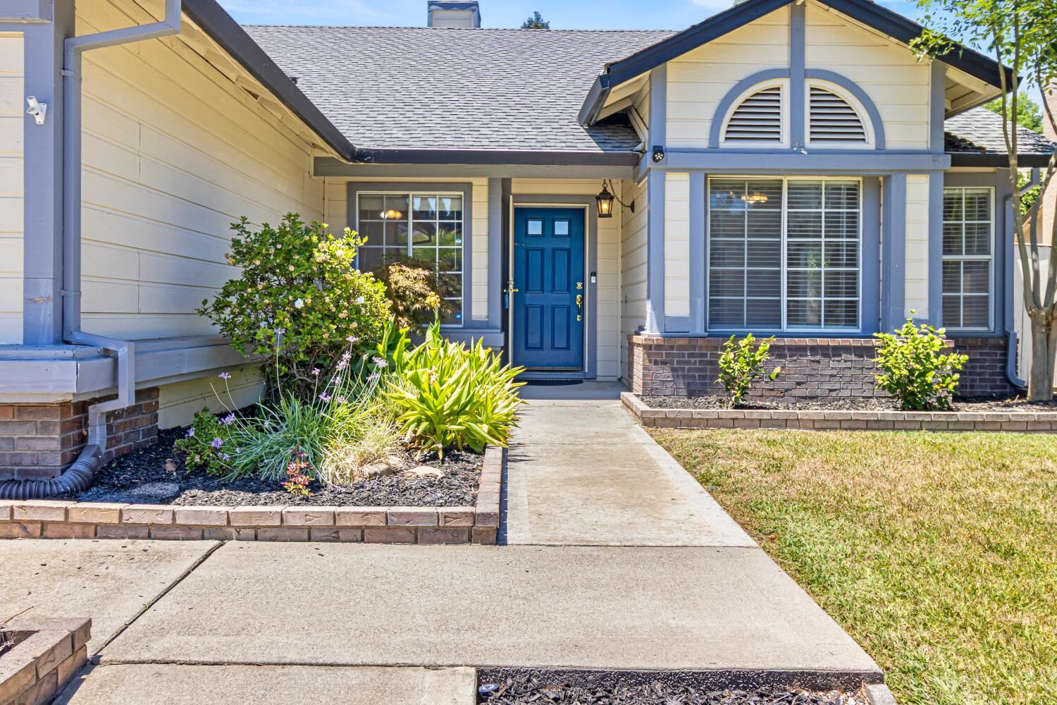 Property Photo: 8201 Palmerson Drive CA 95843