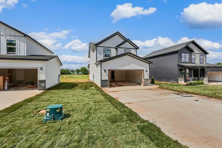 Property Photo:  2808 Brewster Dr  TN 37042 