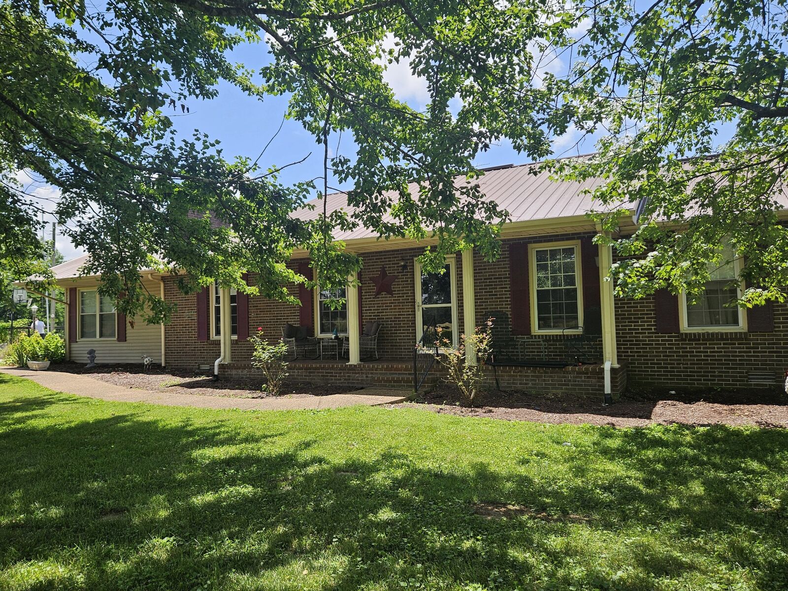 Property Photo:  307 S Leath Rd  TN 37148 