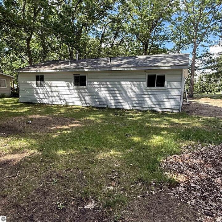 Property Photo:  3661 Little Island Drive  MI 48748 