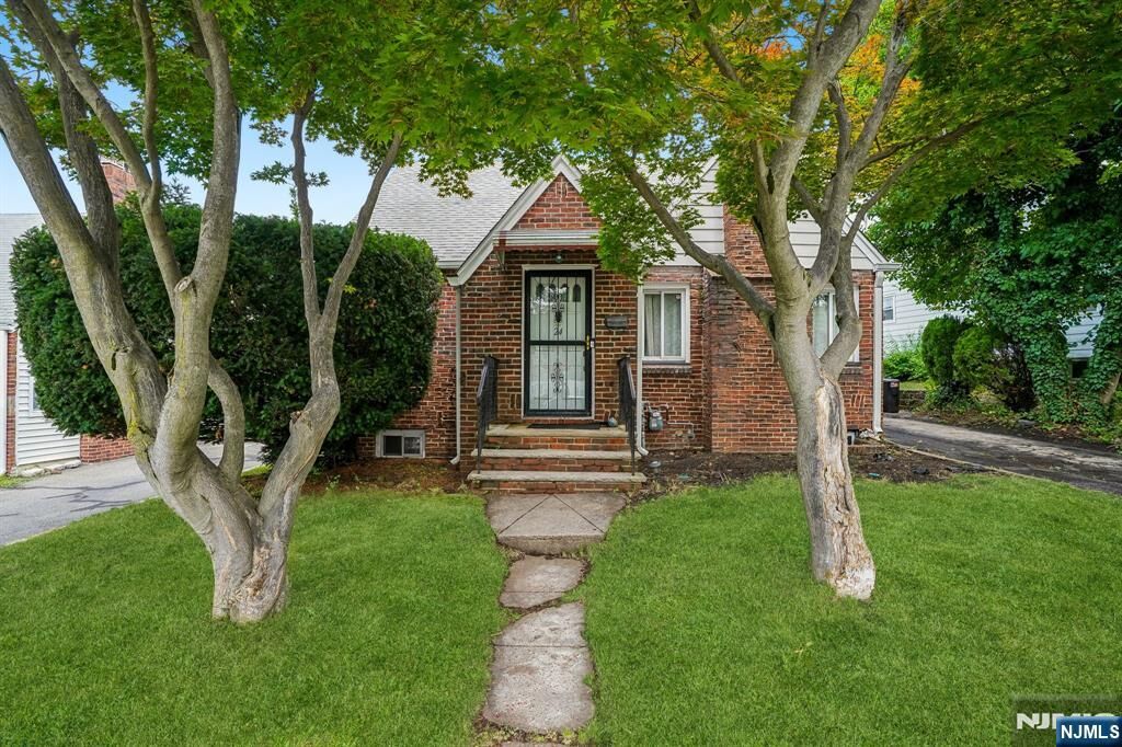 Property Photo:  24 Springer Street  NJ 07109 