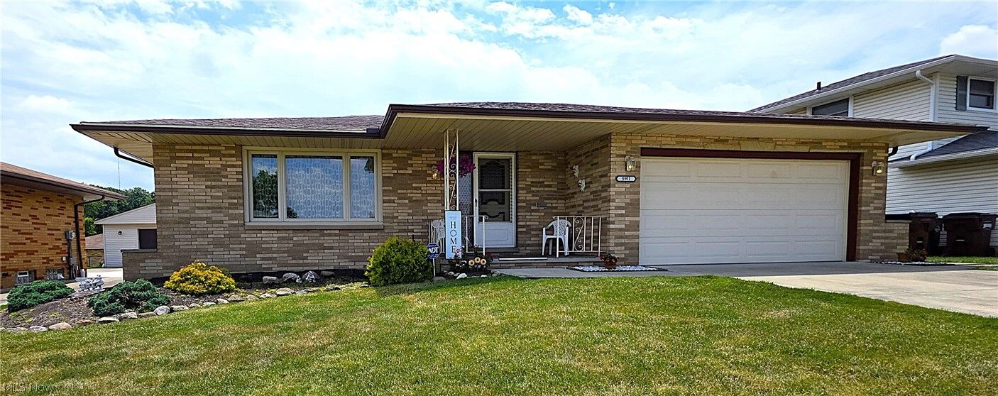 Property Photo:  5911 Ralston Drive  OH 44129 