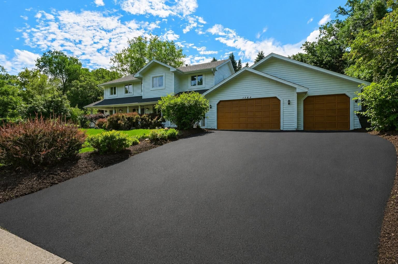 Property Photo: 1364 Chatterton Court MN 55123