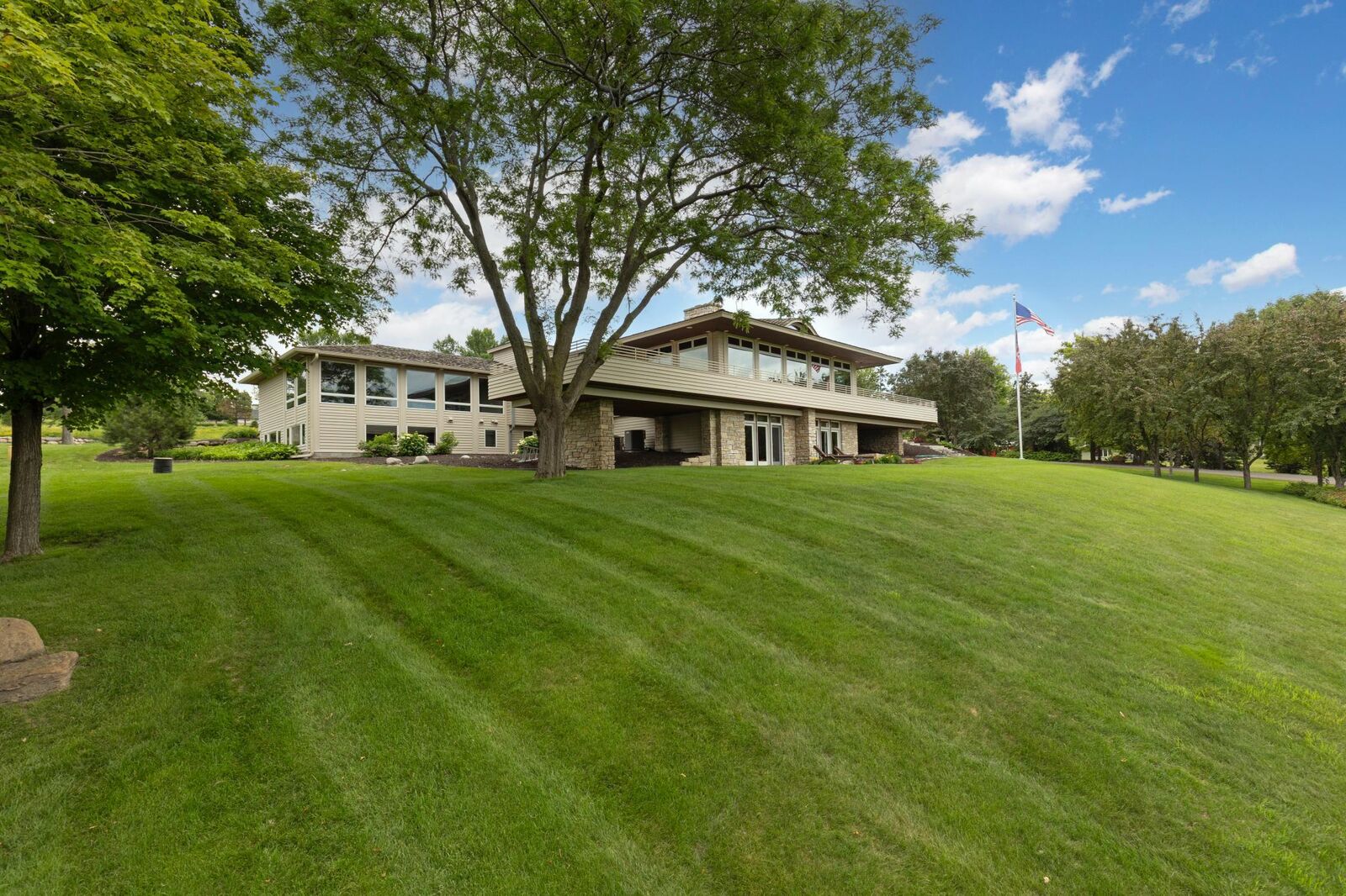 Property Photo: 1492 Homestead Trail MN 55356